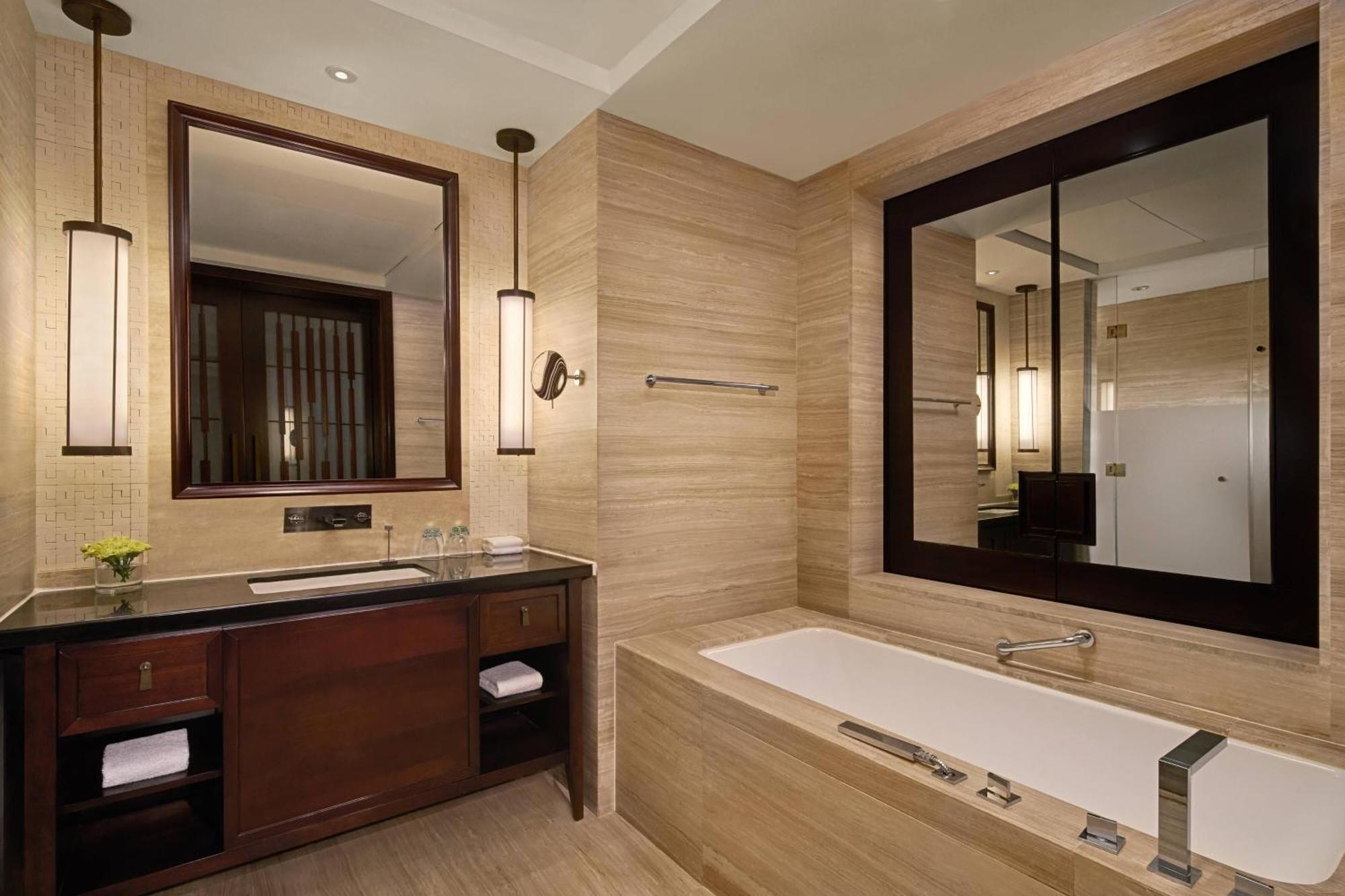 Sheraton Shenzhou Peninsula Resort Wanning Eksteriør billede